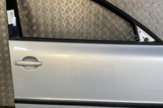 Porte avant droit VOLKSWAGEN PASSAT 4 Photo n°1