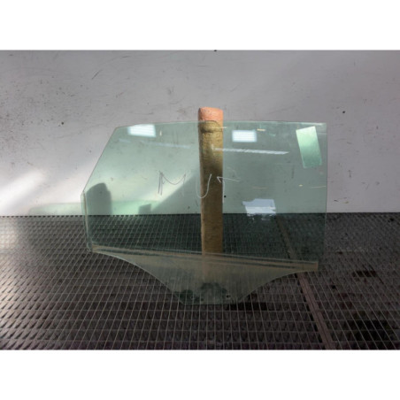 Vitre arriere droit AUDI A1 1 Photo n°1