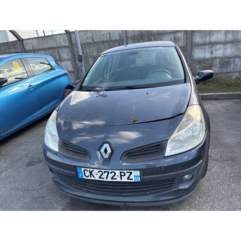 RENAULT CLIO 3 PHASE 1 1.5 DCI - 8V TURBO Photo n°2