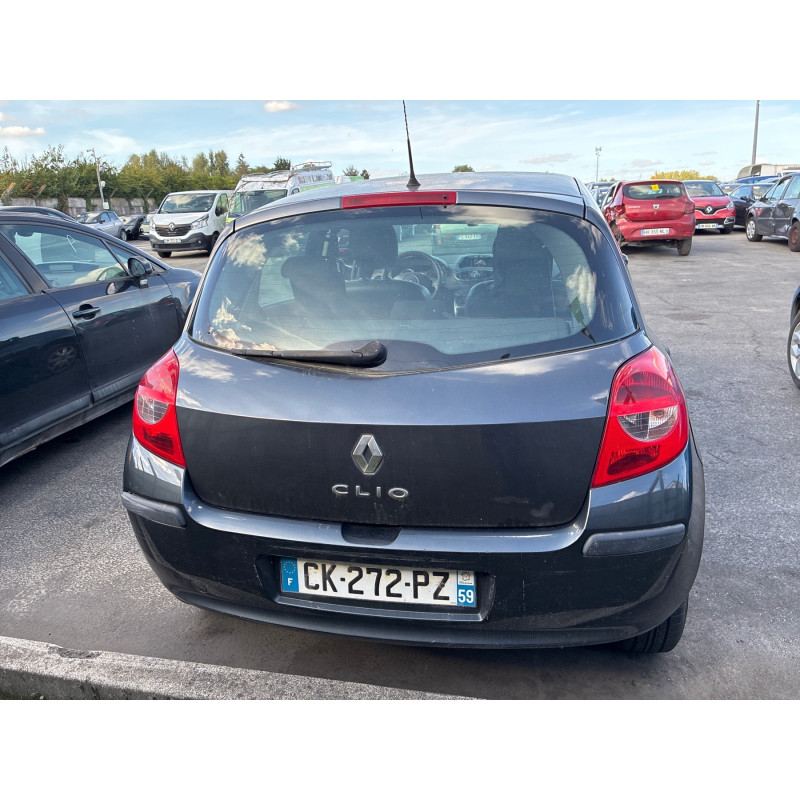 RENAULT CLIO 3 PHASE 1 1.5 DCI - 8V TURBO Photo n°3