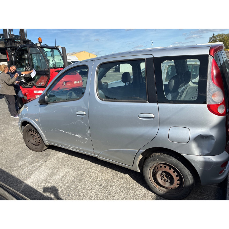 Commande chauffage TOYOTA YARIS VERSO Photo n°8