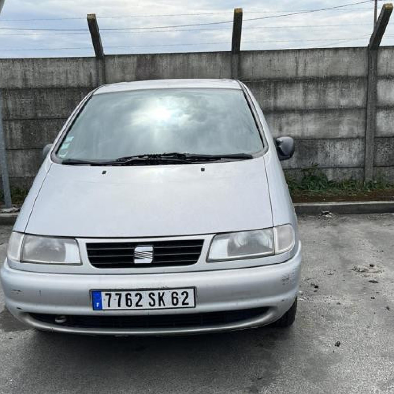 Absorbeur de pare choc avant SEAT ALHAMBRA 1 Photo n°3
