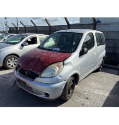 Feu arriere stop central TOYOTA YARIS VERSO