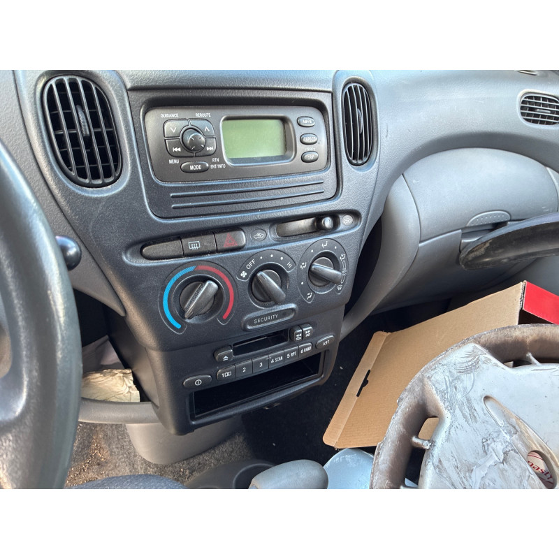 Serrure avant droit TOYOTA YARIS VERSO Photo n°17