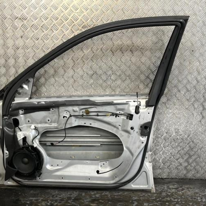 Porte avant droit MERCEDES CLASSE E 211 Photo n°5