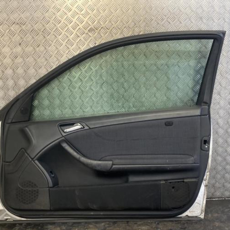 Porte avant droit MERCEDES CLASSE C 203 COUPE SPORT Photo n°3