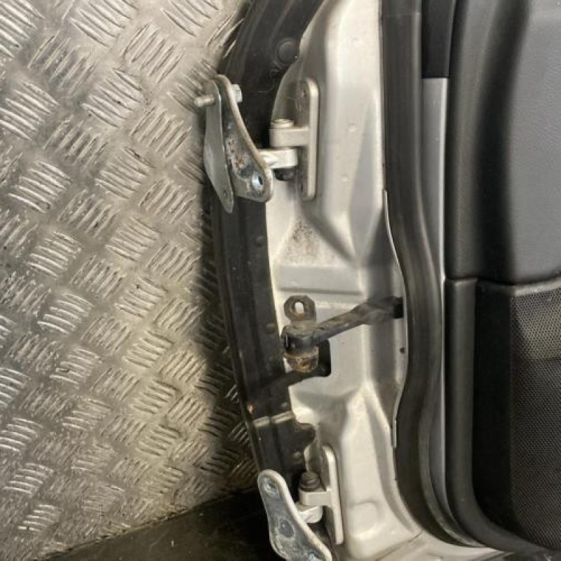 Porte avant droit MERCEDES CLASSE C 203 COUPE SPORT Photo n°4