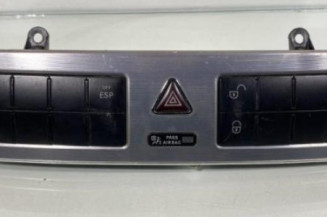 Bouton de warning MERCEDES CLASSE C 203 COUPE SPORT Photo n°1