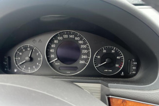 Poignee porte avant droit MERCEDES CLASSE E 211