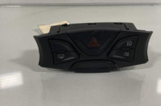 Bouton de warning FORD KA 2 Photo n°1