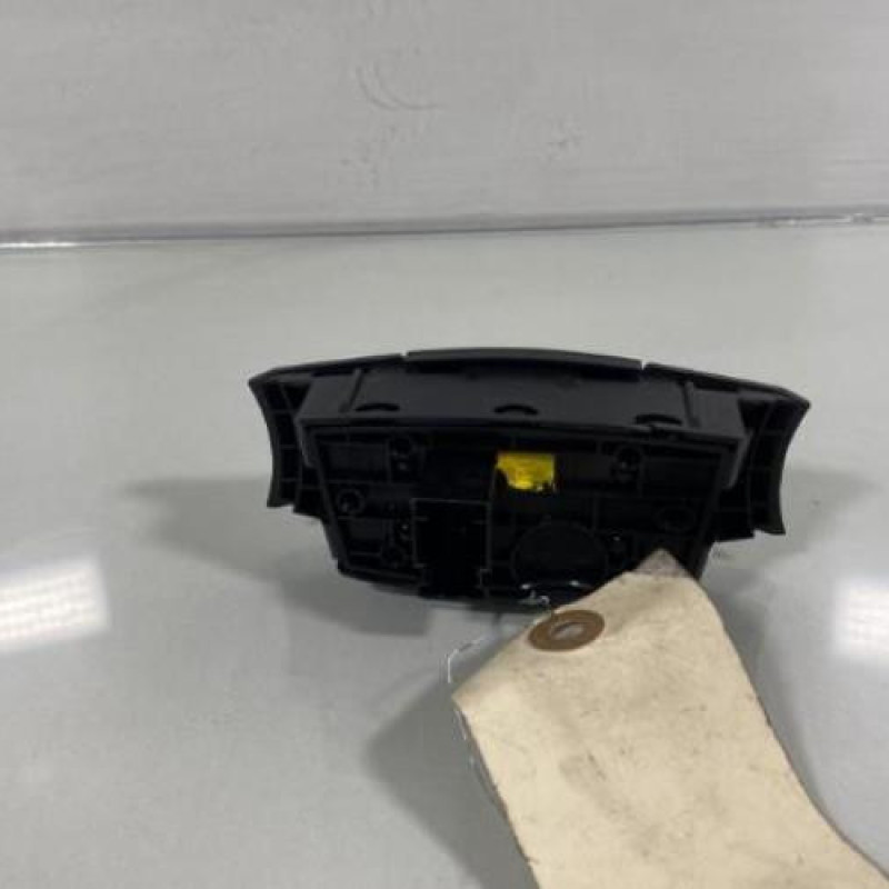 Bouton de warning FORD KA 2 Photo n°3