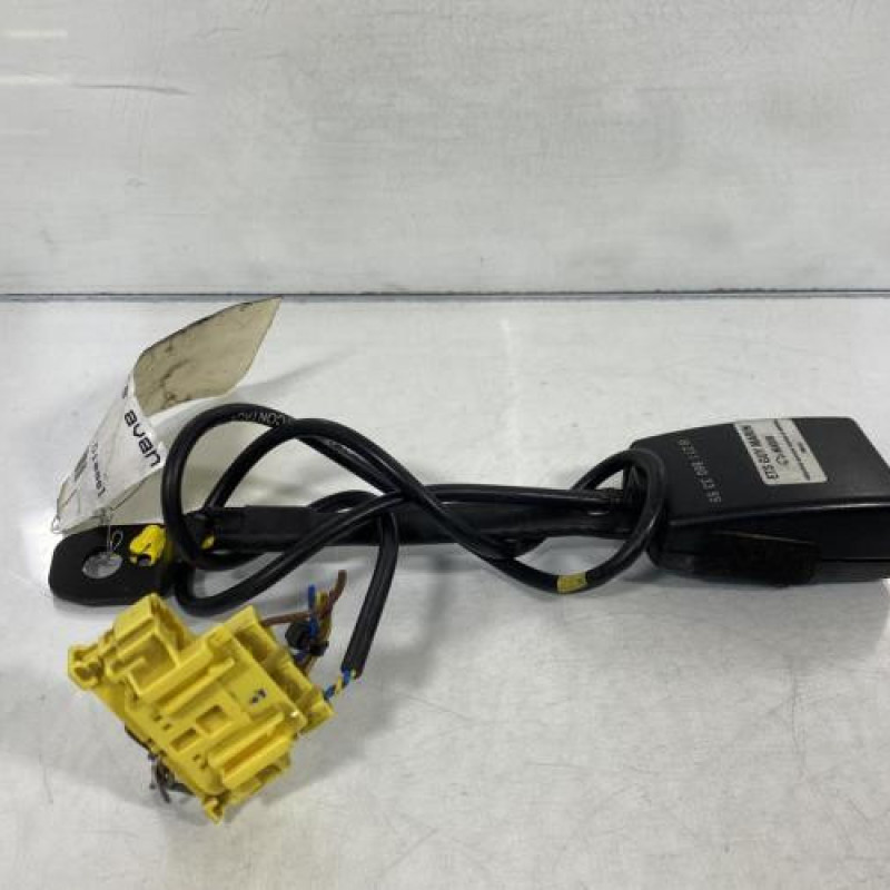 Attache ceinture avant gauche MERCEDES CLASSE E 211 Photo n°3