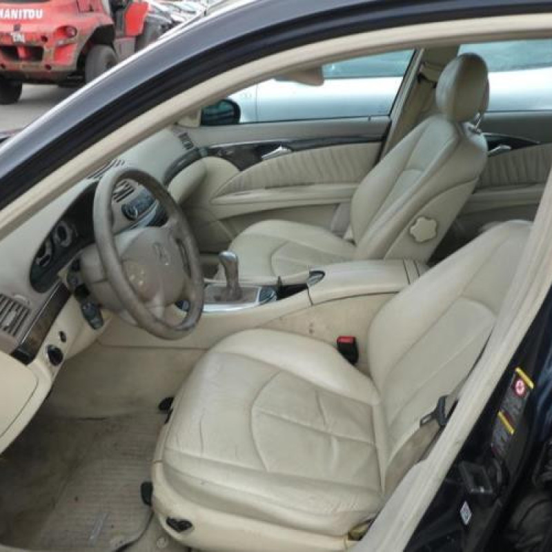 Boitier air bag MERCEDES CLASSE E 211 Photo n°6