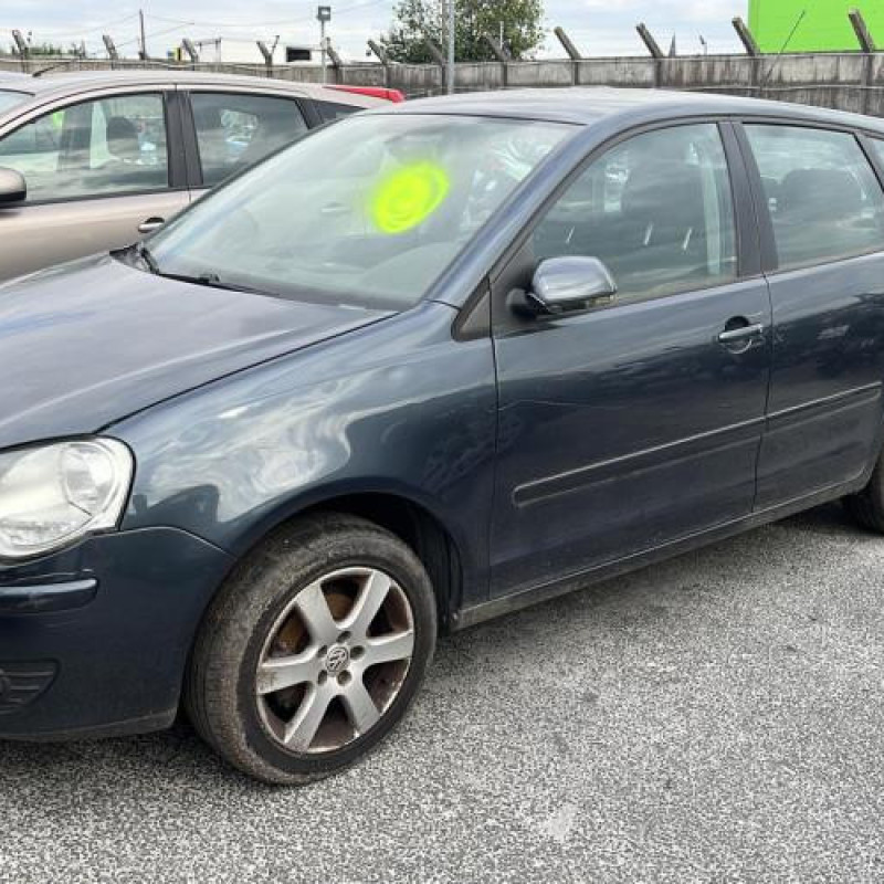 Compresseur clim VOLKSWAGEN POLO 4 Photo n°6