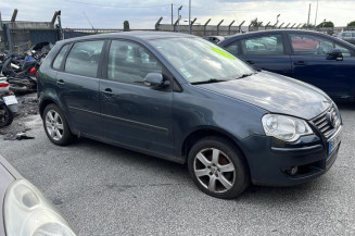 Compresseur clim VOLKSWAGEN POLO 4