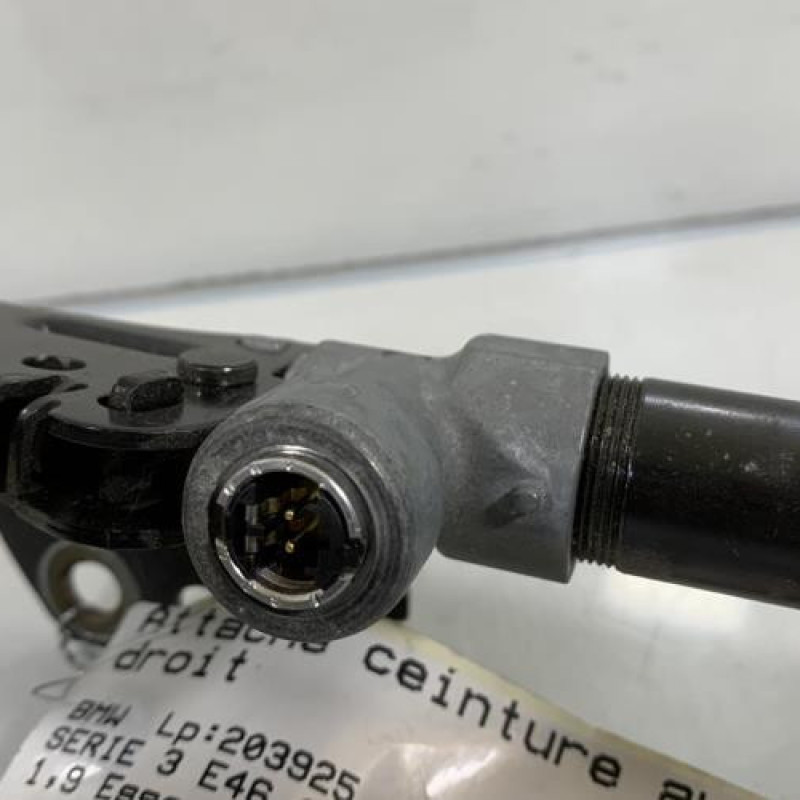 Pretensionneur de ceinture avant droit BMW SERIE 3 E46 Photo n°3