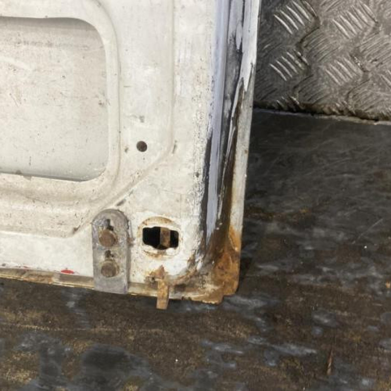 Porte de coffre droit RENAULT MASTER 1 Photo n°6