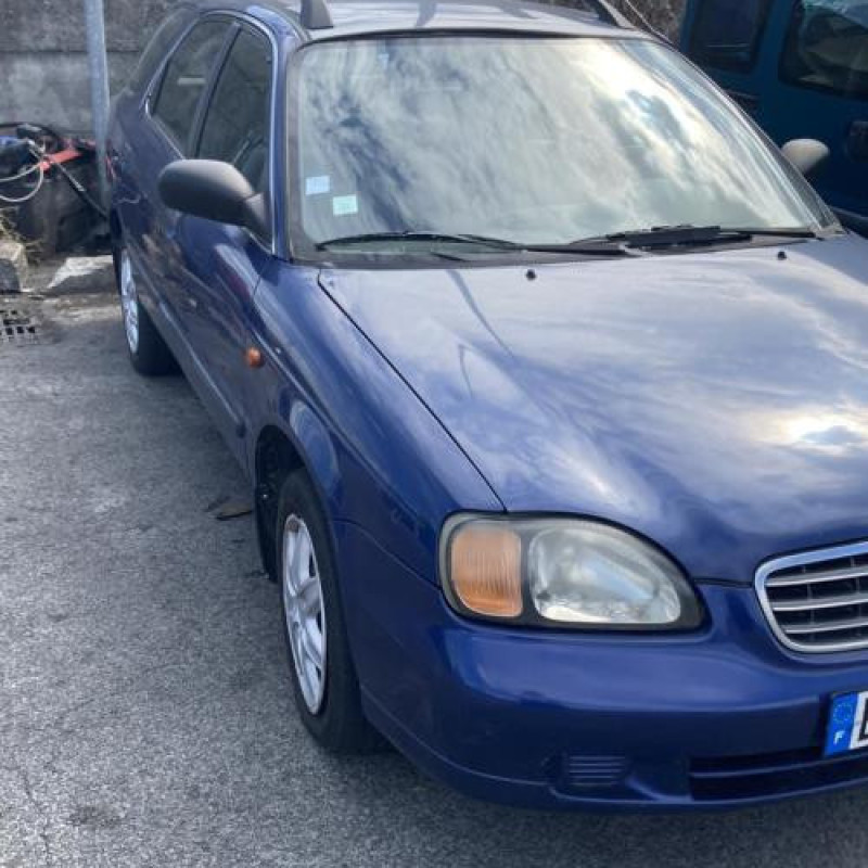 Feu arriere secondaire gauche (feux) SUZUKI BALENO 1 Photo n°5