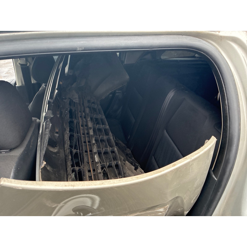 Attache ceinture arriere gauche PEUGEOT 207 Photo n°16