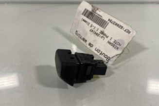 Bouton de warning NISSAN NOTE 1