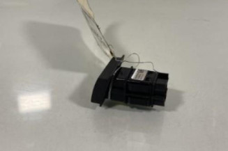 Bouton de warning RENAULT CLIO 4