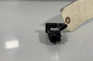 Bouton de warning RENAULT CLIO 4