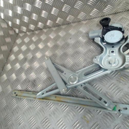 Leve vitre electrique avant gauche TOYOTA YARIS 3 Photo n°1