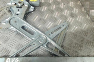 Leve vitre electrique avant gauche TOYOTA YARIS 3