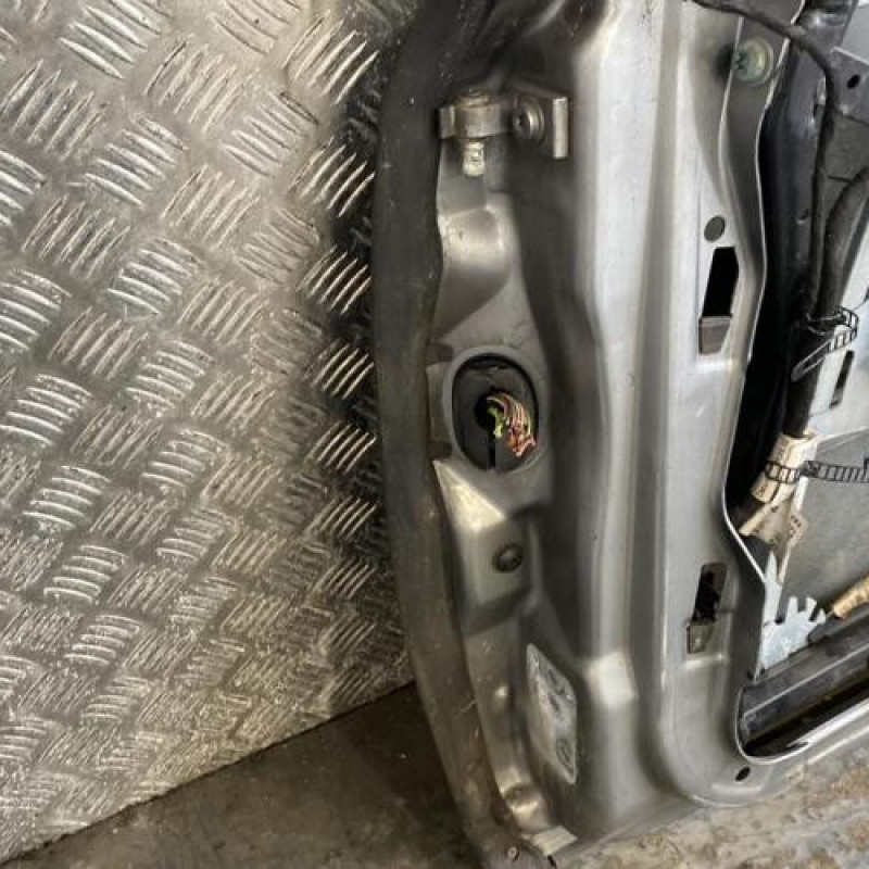 Porte avant droit AUDI A6 2 Photo n°4