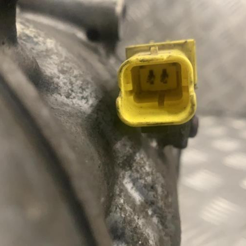 Compresseur clim OPEL ASTRA H Photo n°4