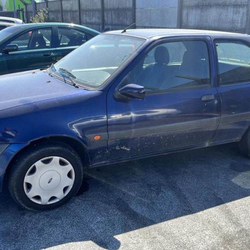 Feu arriere principal droit (feux) FORD FIESTA 4 Photo n°7