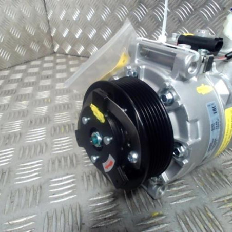Compresseur clim MERCEDES CLASSE E 211 Photo n°1