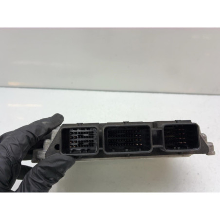Calculateur moteur PEUGEOT 207
