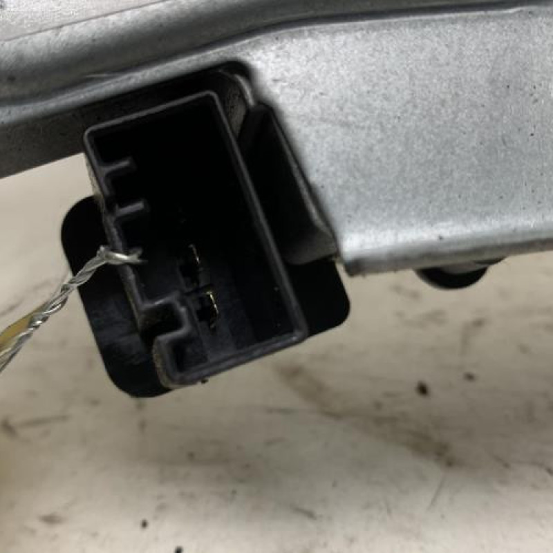 Moteur essuie glace arriere BMW SERIE 1 F20 Photo n°3