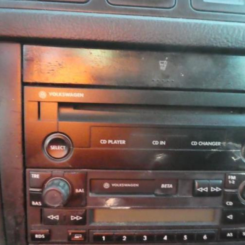 Pretensionneur de ceinture avant droit VOLKSWAGEN GOLF 4 Photo n°14