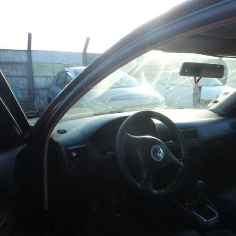 Pretensionneur de ceinture avant gauche VOLKSWAGEN GOLF 4 Photo n°11