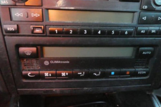 Pretensionneur de ceinture avant gauche VOLKSWAGEN GOLF 4