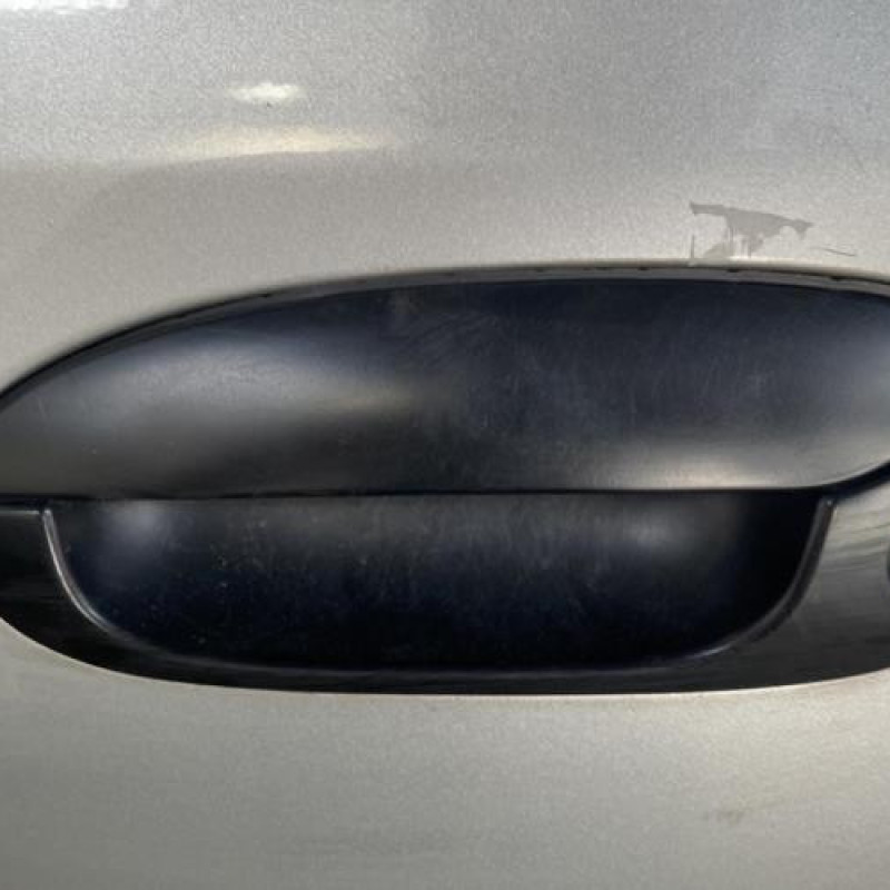 Porte avant gauche KIA CARENS 2 Photo n°3
