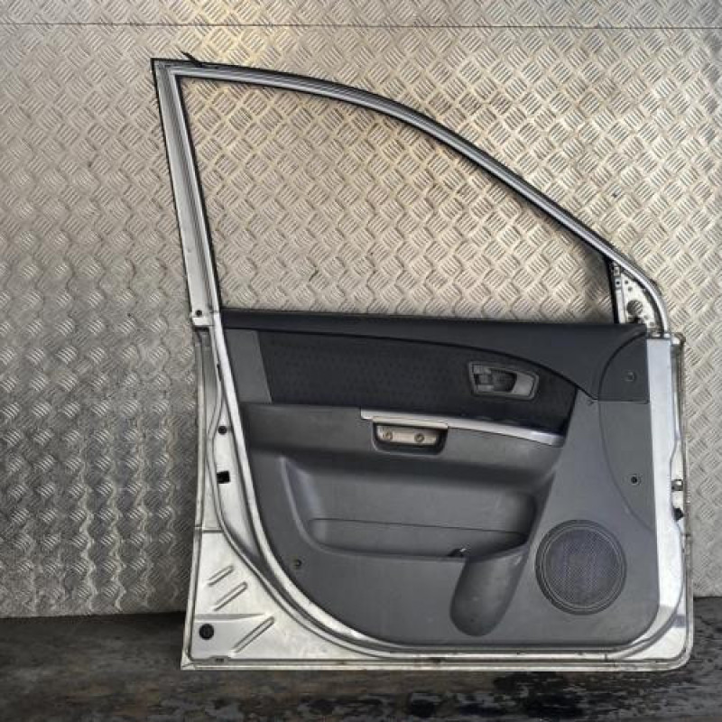 Porte avant gauche KIA CARENS 2 Photo n°4