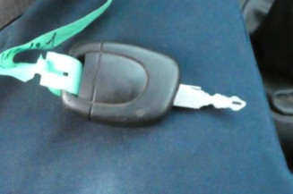Serrure avant droit RENAULT CLIO 2 CAMPUS