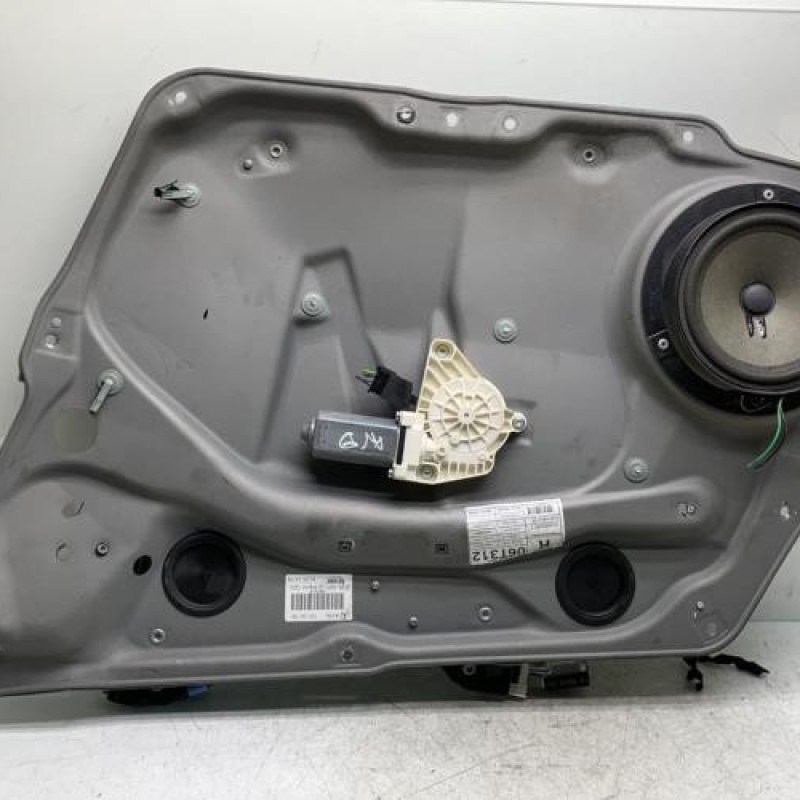 Leve vitre electrique avant droit MERCEDES CLASSE B 245 Photo n°1