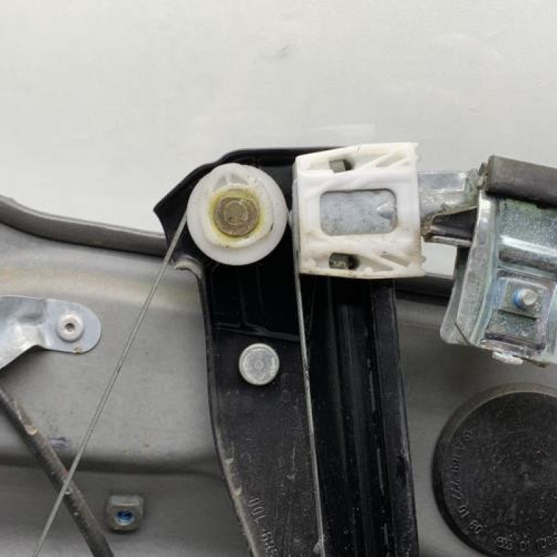 Leve vitre electrique avant droit MERCEDES CLASSE B 245 Photo n°4