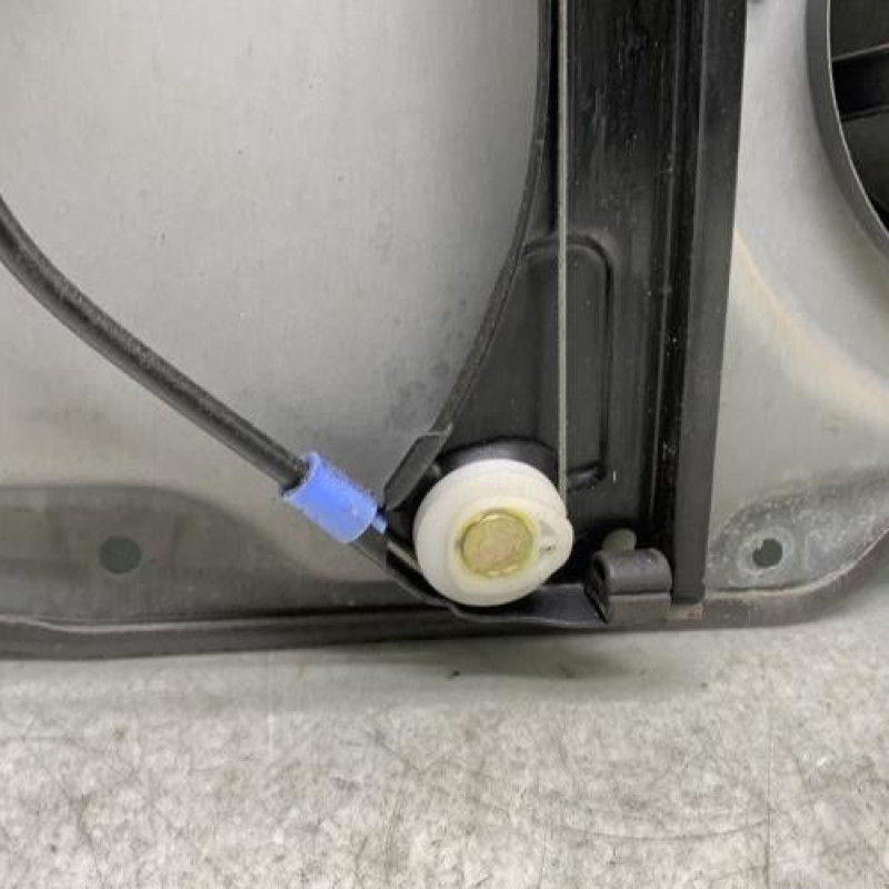 Leve vitre electrique avant droit MERCEDES CLASSE B 245 Photo n°7