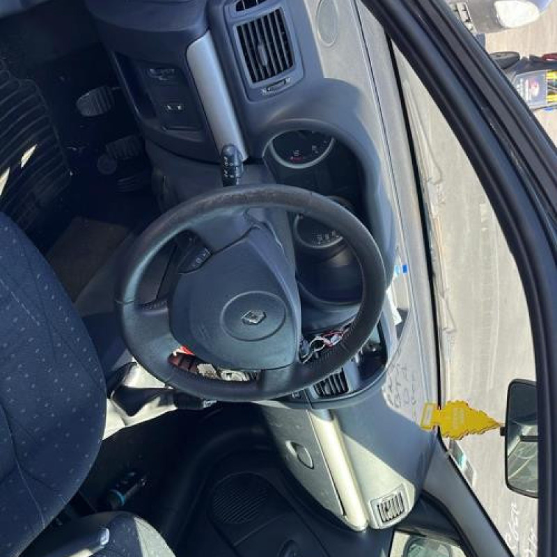 Compresseur clim RENAULT CLIO 2 Photo n°11