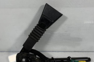 Pretensionneur de ceinture avant droit OPEL CORSA C