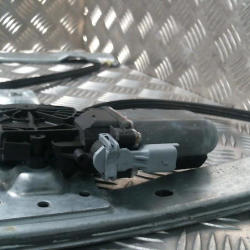 Leve vitre electrique avant droit CITROEN DS3 Photo n°2