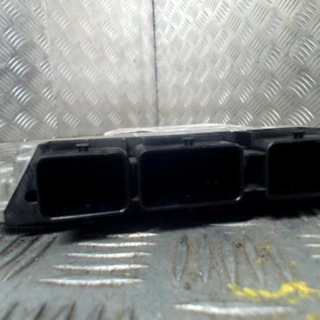 Calculateur moteur PEUGEOT 308 1