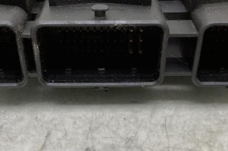 Calculateur moteur RENAULT GRAND SCENIC 2