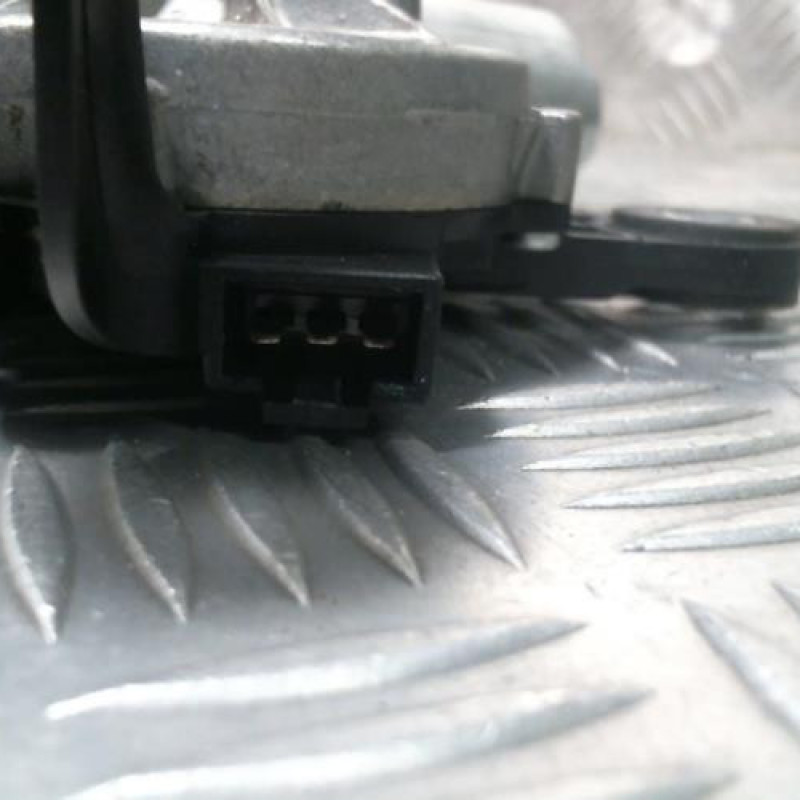 Moteur essuie glace arriere OPEL ASTRA H Photo n°2
