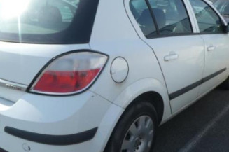 Moteur essuie glace arriere OPEL ASTRA H